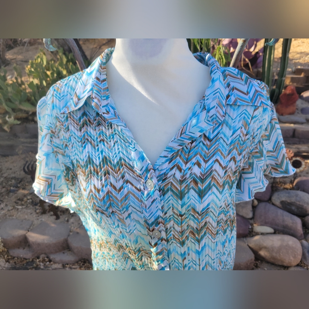 Chevron Patterned Blue Lightweight Blouse - image 4